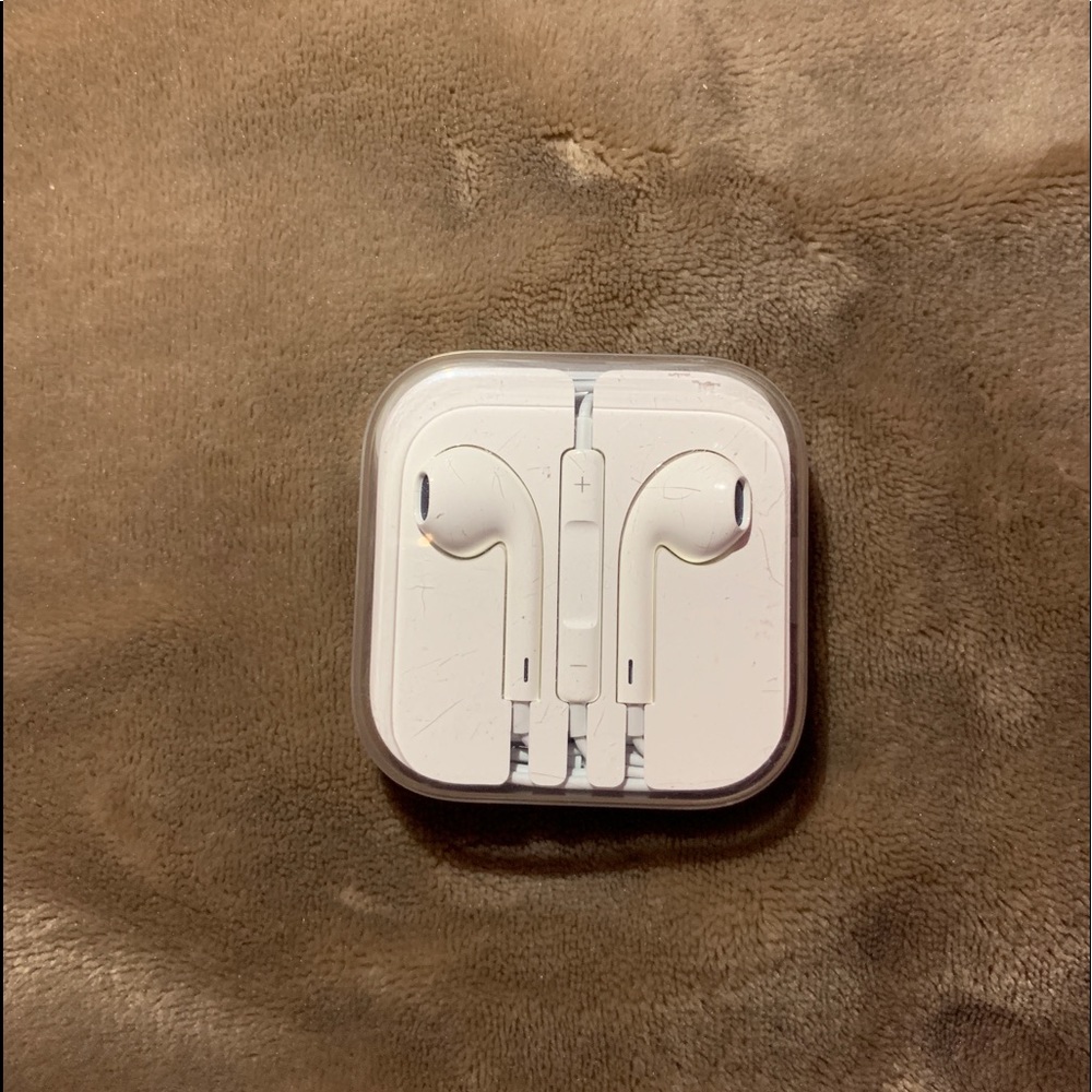 New iPhone 6 Headphones💞.